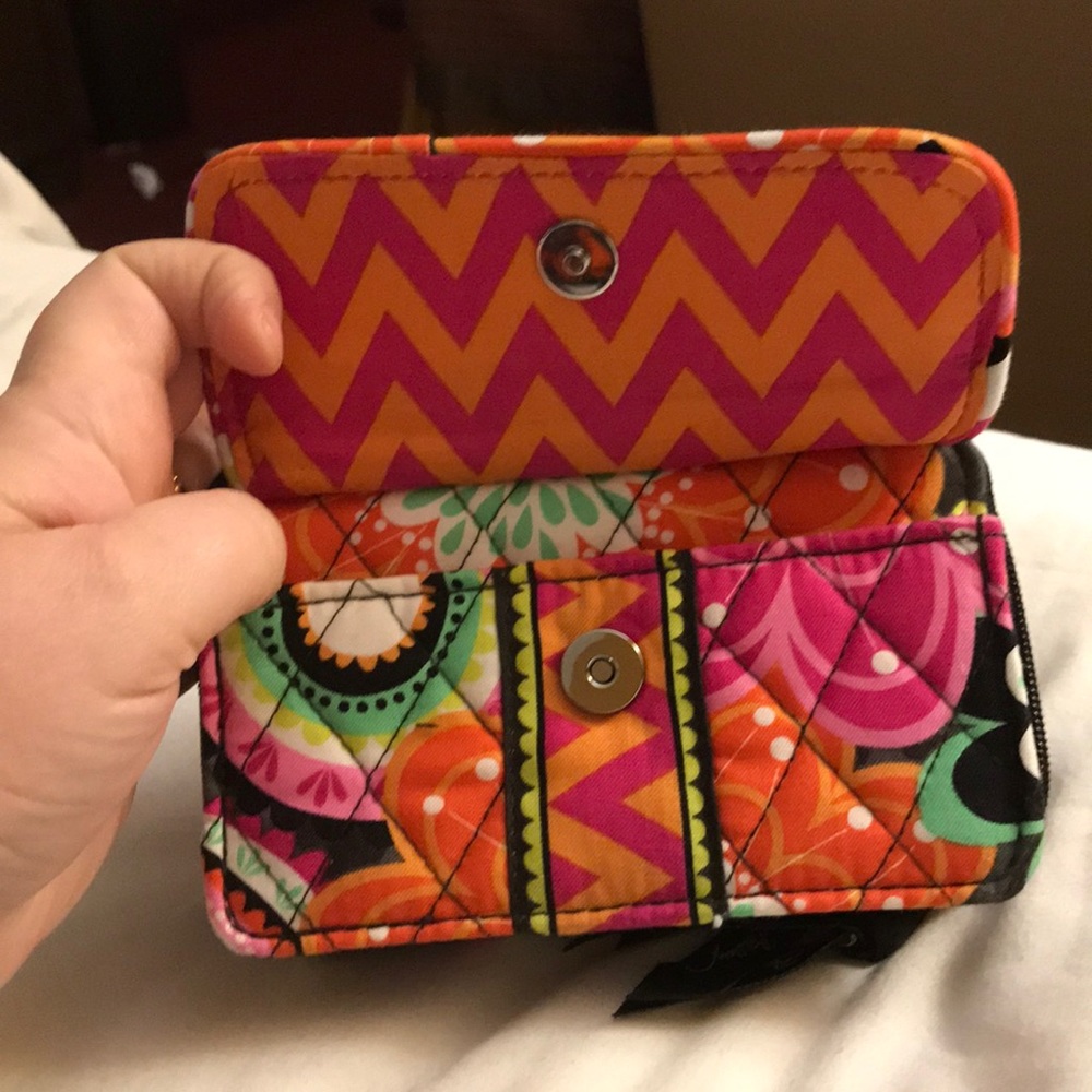 Vera Bradley Smartphone Wristlet - Picture 3 of 3